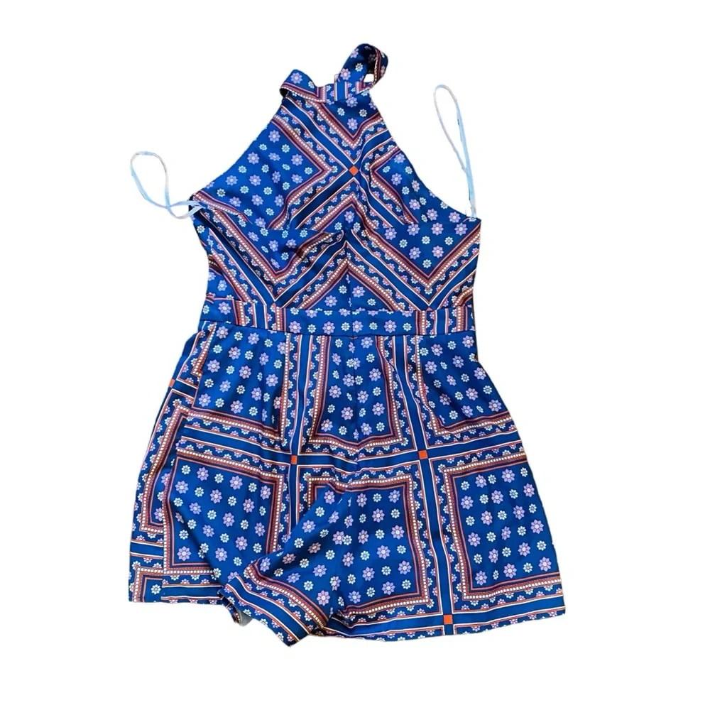 Lulu’s Blanca Blue Print Halter Romper - Picture 4 of 7